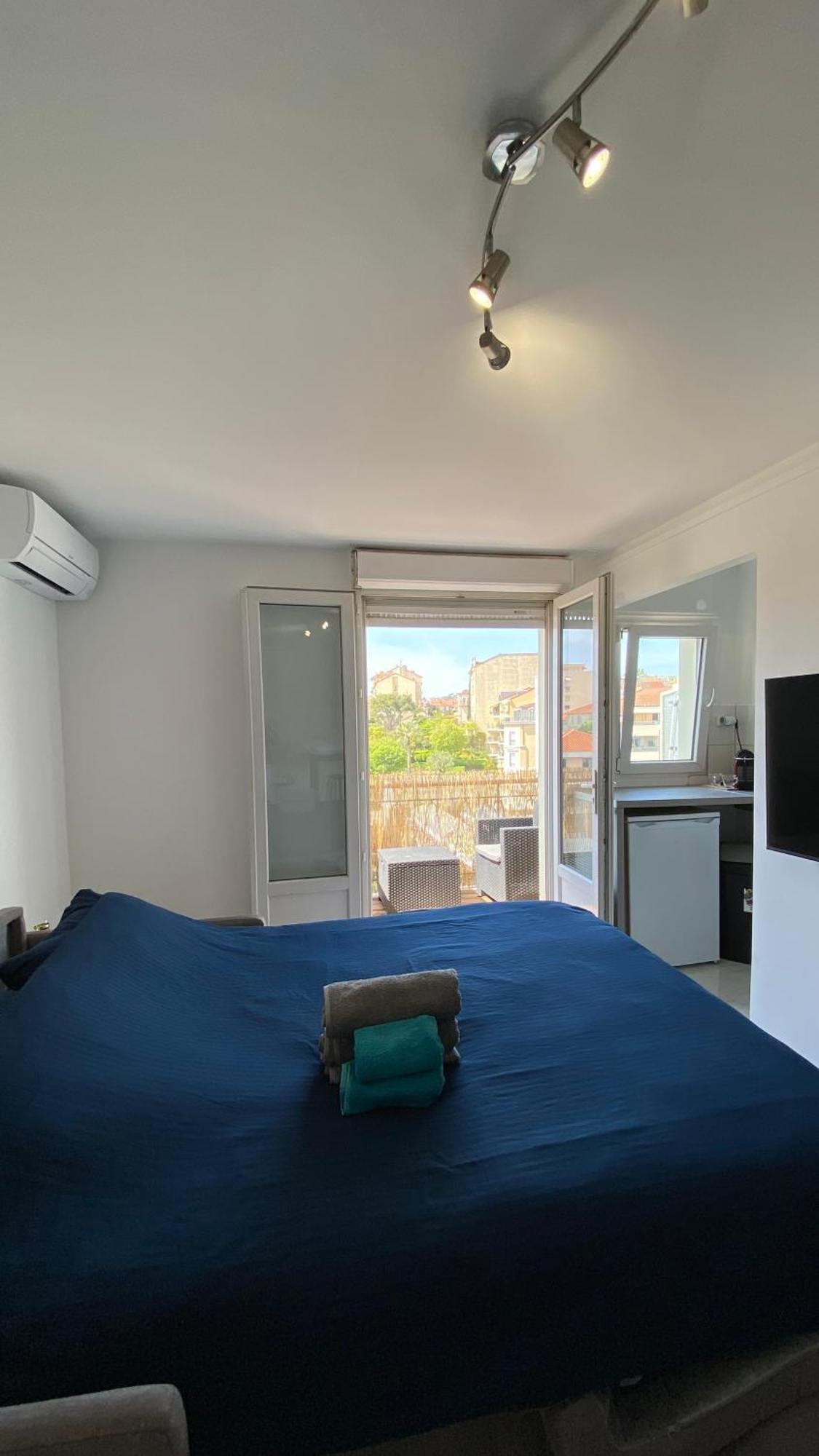 Superbe Studio Proche Palais Et Plages A Pieds Cannes Ngoại thất bức ảnh